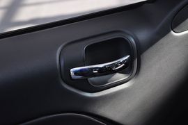 2014款Jeep指南者2.4L四驱运动版