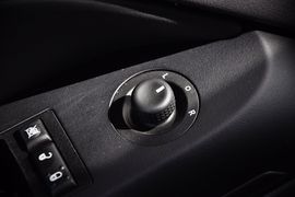 2014款Jeep指南者2.4L四驱运动版