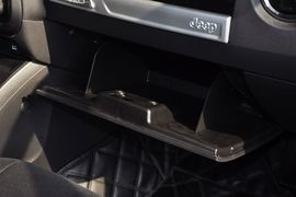 2014款Jeep指南者2.4L四驱运动版