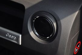 2014款Jeep指南者2.4L四驱运动版