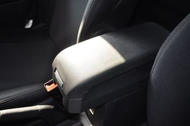 2014款Jeep指南者2.4L四驱运动版