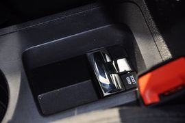 2014款Jeep指南者2.4L四驱运动版