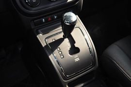 2014款Jeep指南者2.4L四驱运动版