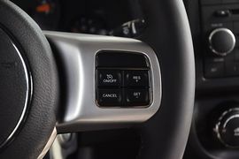 2014款Jeep指南者2.4L四驱运动版