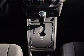 2014款Jeep指南者2.4L四驱运动版