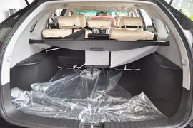 2013款比亚迪S6白金版2.0L手动尊贵型