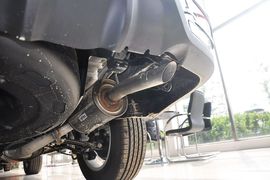 2013款比亚迪S6白金版2.0L手动尊贵型