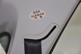 2013款比亚迪S6白金版2.0L手动尊贵型