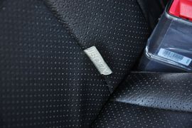 2013款比亚迪S6白金版2.0L手动尊贵型