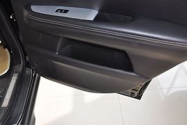 2013款比亚迪S6白金版2.0L手动尊贵型