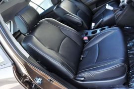 2013款比亚迪S6白金版2.0L手动尊贵型