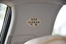 2013款比亚迪S6白金版2.0L手动尊贵型