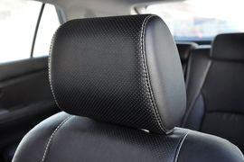 2013款比亚迪S6白金版2.0L手动尊贵型