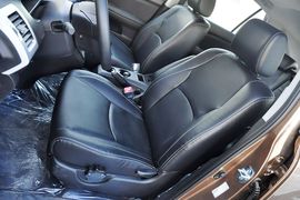 2013款比亚迪S6白金版2.0L手动尊贵型