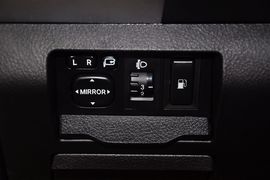2013款比亚迪S6白金版2.0L手动尊贵型
