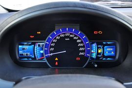 2013款比亚迪S6白金版2.0L手动尊贵型