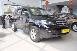 2013款比亚迪S6白金版2.0L手动尊贵型