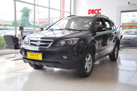 2013款比亚迪S6白金版2.0L手动尊贵型