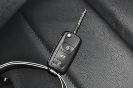 2013款大众朗行1.6L手动舒适型