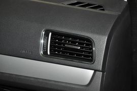 2013款大众朗行1.6L手动舒适型