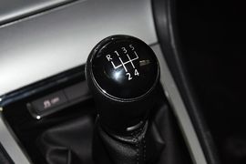 2013款大众朗行1.6L手动舒适型