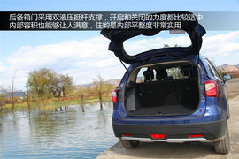 2014款长安铃木锋驭1.6L手动精英型试驾