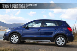 2014款长安铃木锋驭1.6L手动精英型试驾