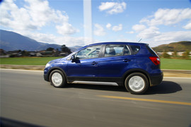 2014款长安铃木锋驭1.6L手动精英型试驾