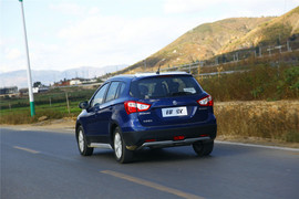 2014款长安铃木锋驭1.6L手动精英型试驾