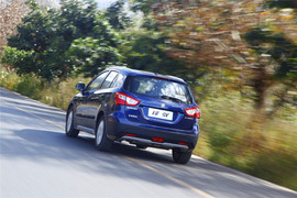 2014款长安铃木锋驭1.6L手动精英型试驾