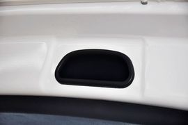 2012款起亚K2两厢1.6L