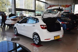 2012款起亚K2两厢1.6L