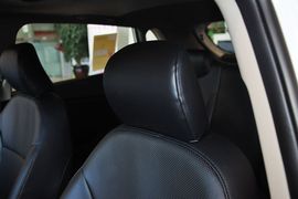 2012款起亚K2两厢1.6L