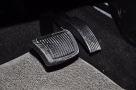 2012款起亚K2两厢1.6L