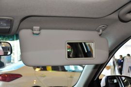 2012款起亚K2两厢1.6L