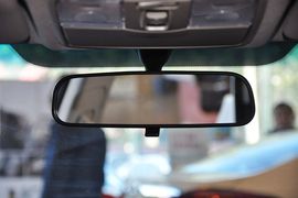 2012款起亚K2两厢1.6L