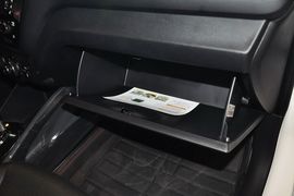 2012款起亚K2两厢1.6L