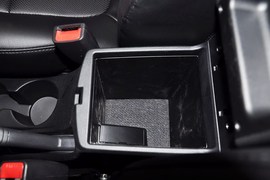 2012款起亚K2两厢1.6L