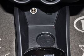 2012款起亚K2两厢1.6L