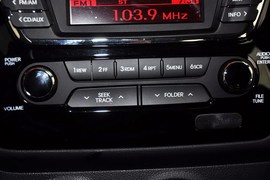 2012款起亚K2两厢1.6L