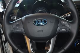 2012款起亚K2两厢1.6L