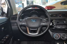 2012款起亚K2两厢1.6L