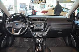 2012款起亚K2两厢1.6L