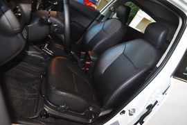 2012款起亚K2两厢1.6L