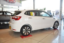 2012款起亚K2两厢1.6L