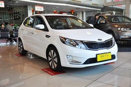 2012款起亚K2两厢1.6L