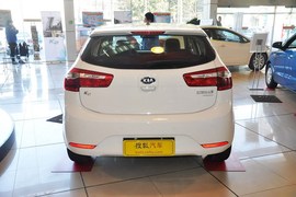 2012款起亚K2两厢1.6L