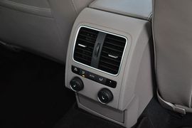 2013款大众迈腾2.0TSI