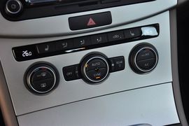 2013款大众迈腾2.0TSI