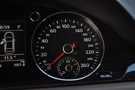 2013款大众迈腾2.0TSI